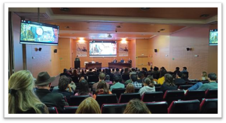 Fotografía de la presentación del vídeo y del libro sobre el segundo